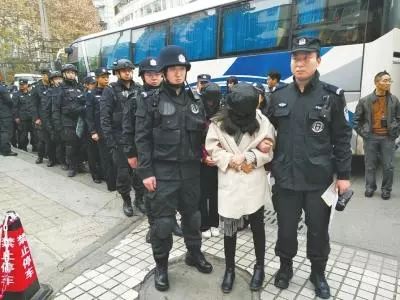 澳洲平台退出中国，极端行情猎杀客户  国内外汇行业冷至“冰点”