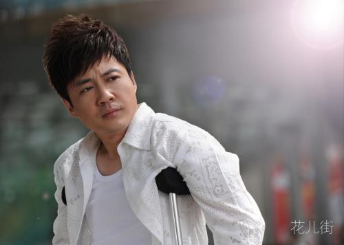 残疾歌手李琛被福丽特邮币平台骆超拉下马 签署“锁仓协议”被骗400万