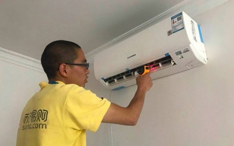 苏宁联合美的、TCL启动“MT美好生活 替你省钱” 爆款彩电低至1099元