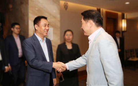 跨越欧亚7国18城！“劳模”许家印八赴海外只为打造最强恒驰