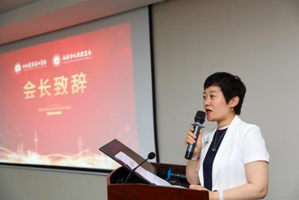 四川省黑龙江商会暨成都市哈尔滨商会召开2020年“抗疫先进企业”表彰总结会