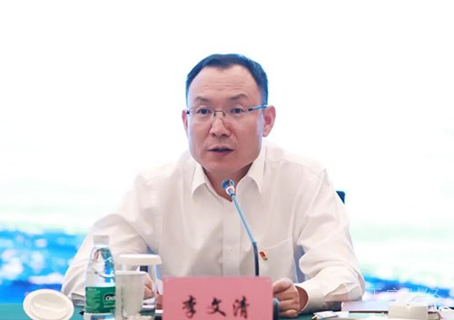 川发展昨日召开干部大会 宣布主要领导调整任命文件