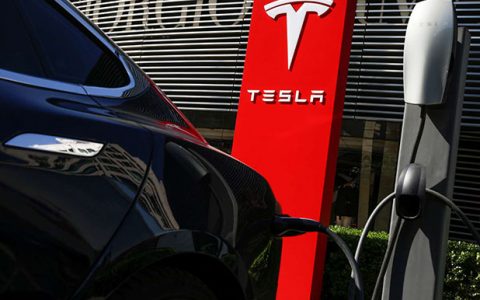 特斯拉市值突破2.2万亿！谁是下一个万亿巨头？