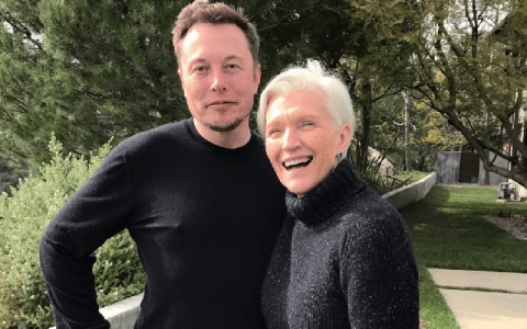 马斯克的母亲、73岁高龄“网红”梅耶·马斯克也要进军NFT了