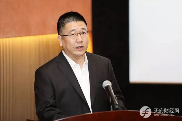 徽商银行不甘做“鸡头”，但风险集聚、不良沉重，回A之路道阻且跻