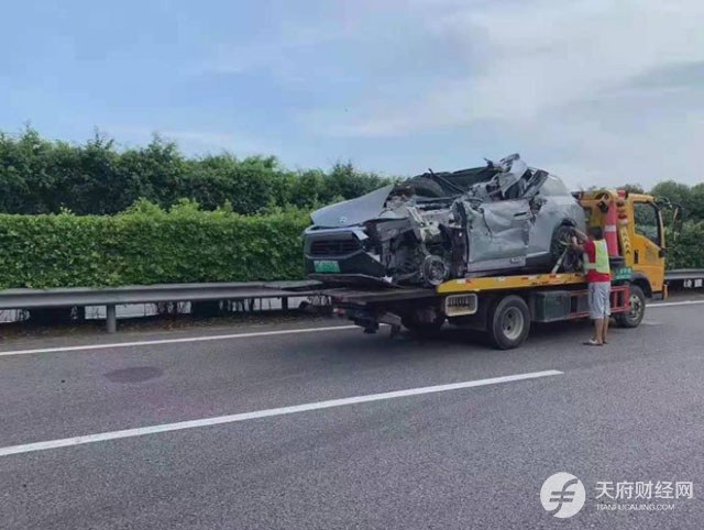 蔚来汽车半个月内第二起致死事故：31岁企业家“自动驾驶”身故