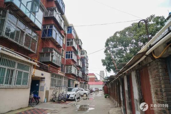 魔幻的石家庄楼市：官方通报44个烂尾项目，16家开发商被立案侦查