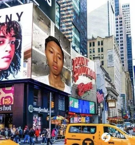 男子卖自拍照日入百万，NFT炒作快到头了？