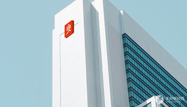 高瓴减持机构出逃市值蒸发2/3，良品铺子代工模式下的“高端”人设还能维持多久