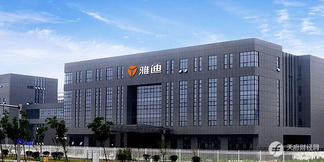 卷入下沉市场价格战，智能化鸡肋，雅迪是不是对“高端化”有什么误解？