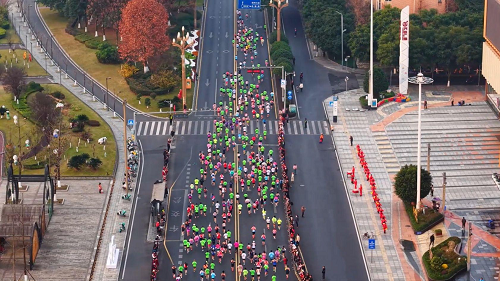 七千跑者共竞“天府之肺” “体育+文旅”跑出雅安冬日魅力