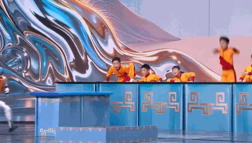 春晚宇树四分半：全球人形机器人一哥的功夫梦