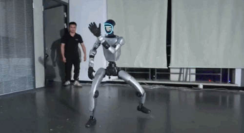 春晚宇树四分半：全球人形机器人一哥的功夫梦