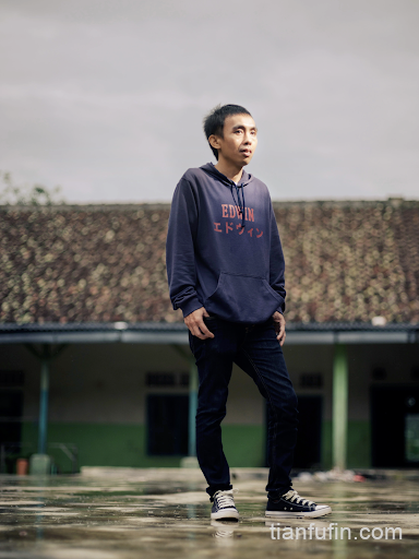  Iyus Ruswandi 在西爪哇 Gunungguruh 的 Worldcoin 招募现场