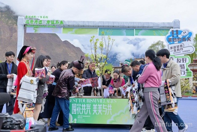 梨花树下发布漫游手账！全国世界最佳的“共生宣言