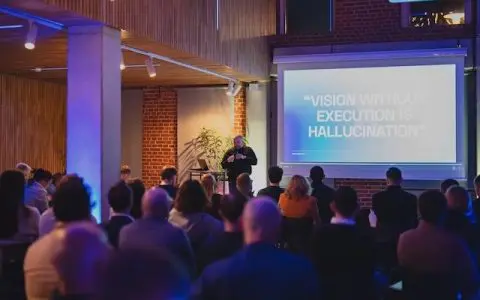 Web3是AI天然的经济搭档：专访Draper University生态发展副总裁Chris Joannou