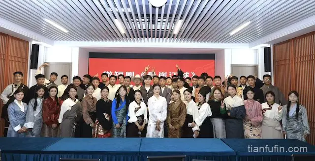 微短剧《悬崖江城》本土演员招募仪式暨开机仪式在雅江举行